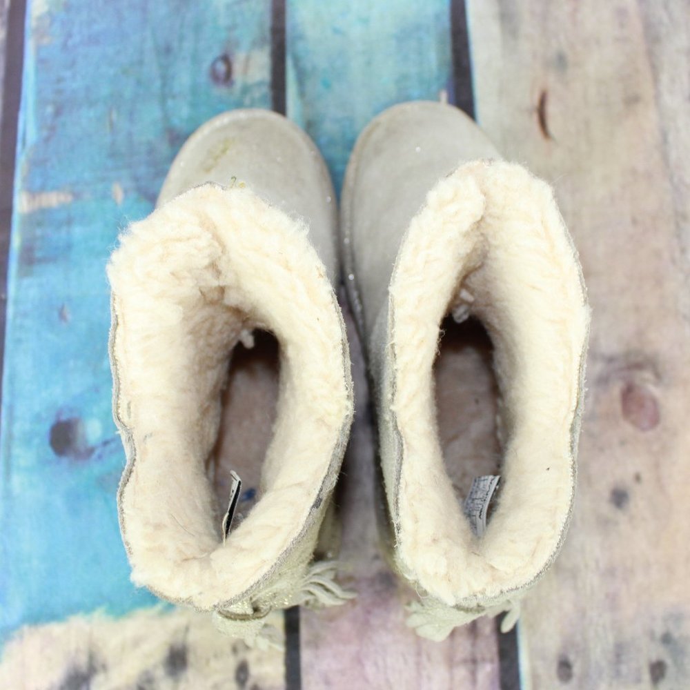 Bear Paw Youth Mia Silver Suede Tassel Back Sheepskin Lined Winter Boots US 3 - Picture 6 of 10